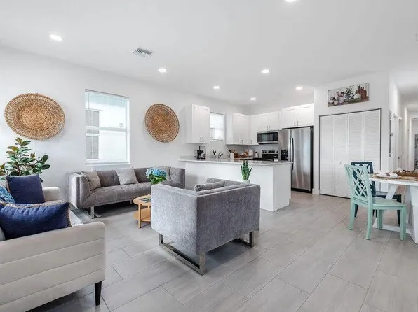 3210 Hiawatha Ave, West Palm Beach, FL 33409