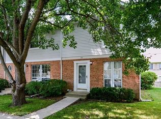 306 Driftwood Ln, Aurora, IL 60504