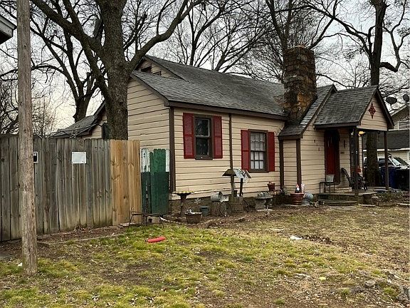 3rd image of 810 N 20th St