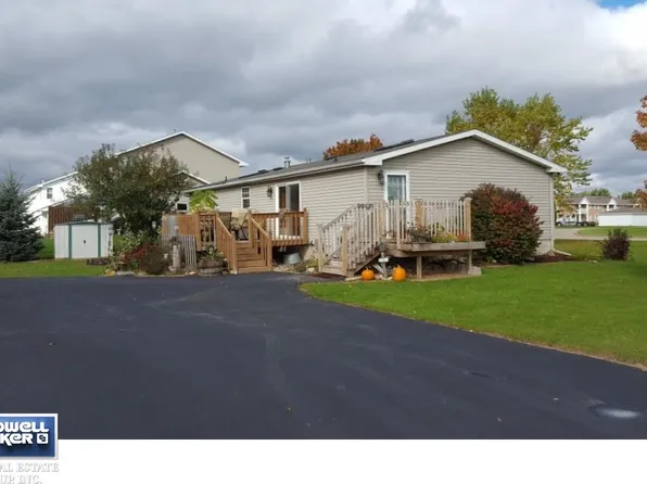 500 Pheasant Dr, New London, WI 54961