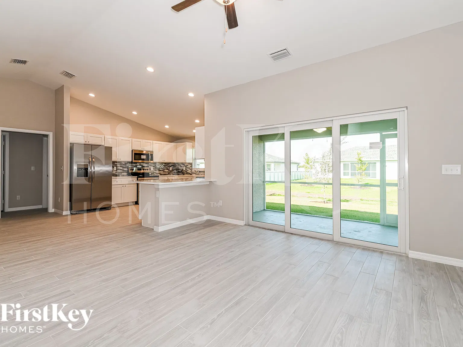 4 bed, 2.0 bath, 1614 sqft, $2,335 — Photo 3