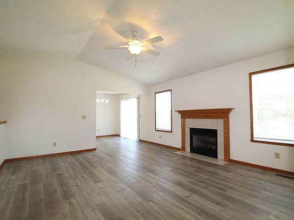 4th image of 2556 Whitmire Dr