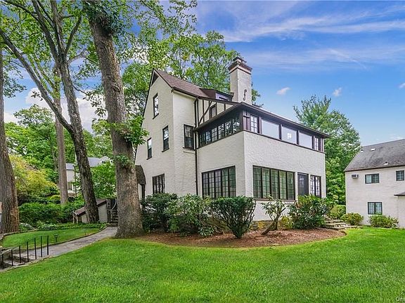 4th image of 1 Walbrooke Cir