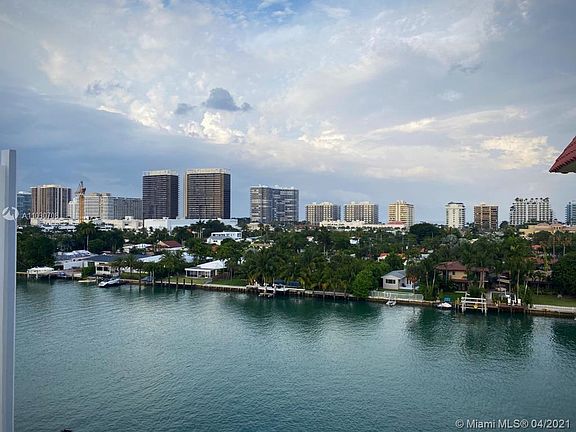 3rd image of 9341 E Bay Harbor Dr #Penthouse 7c