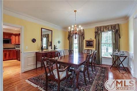 5th image of 341 Lake Valley Dr