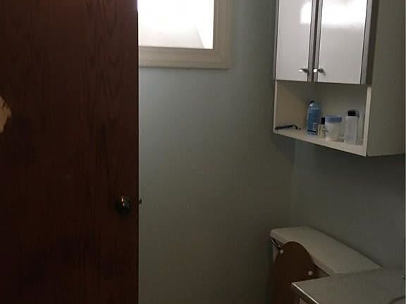 3rd image of 2043 Wyandotte Ave
