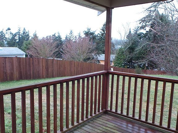 4th image of 1960 SW 16th Ave