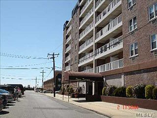 5th image of 55 Monroe Blvd APT 4C