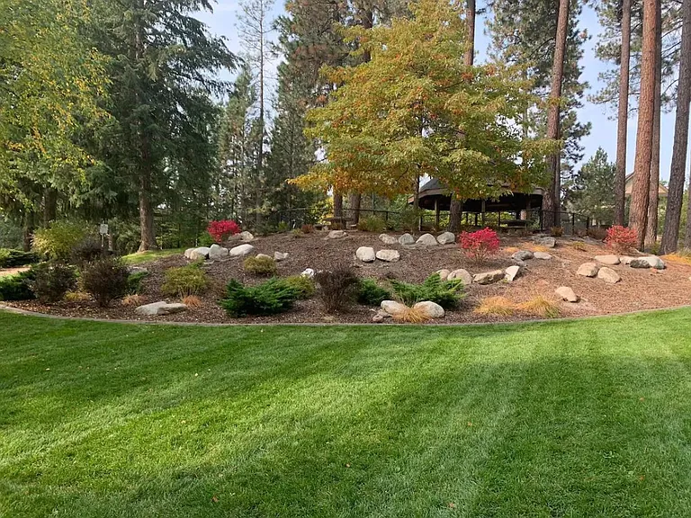 E Woodland Dr — Photo 7