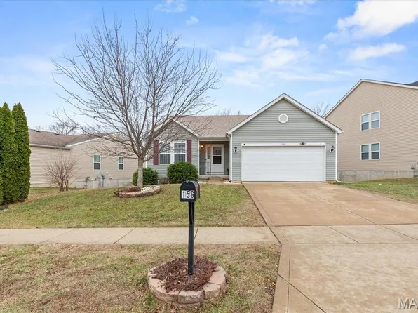 156 Fox Creek Dr, Wentzville, MO 63385