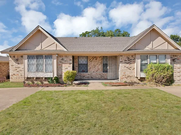 1709 Patricia St, Arlington, TX 76012