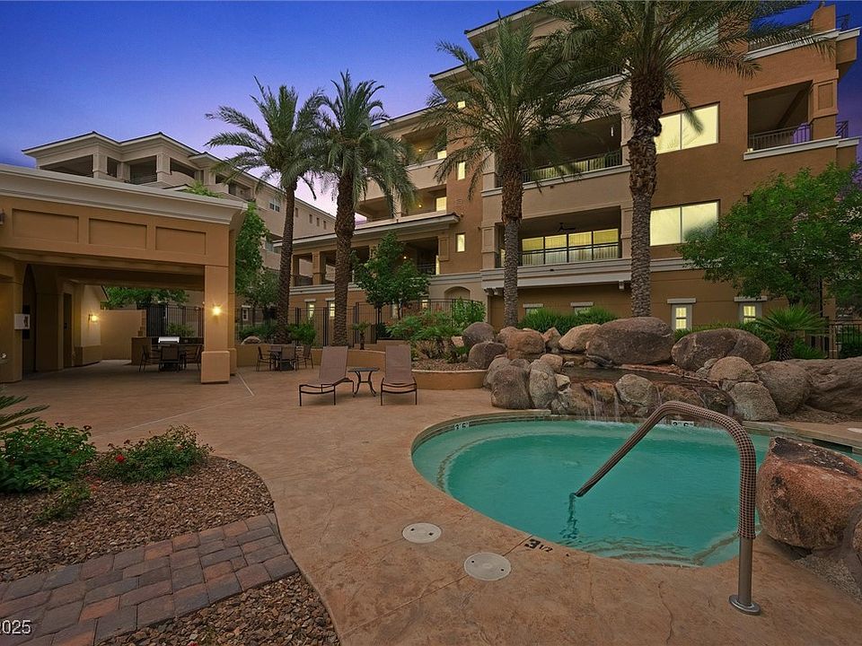 2nd image of 9207 Tesoras Dr Unit 302