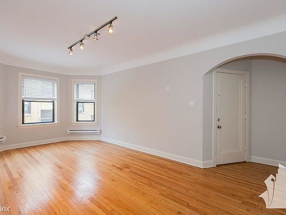 3rd image of 2319 N Rockwell St APT 1B