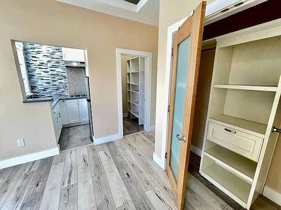 3rd image of 14 Westminster Ave APT 35