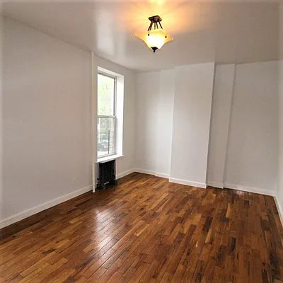 Rented by Space Link Realty | media 3