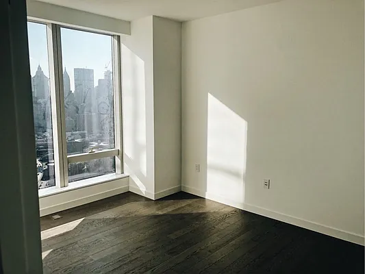 Rented by Lin Pan Realty Group LLC | media 12