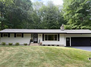 3952 E Kens Ln, Midland, MI 48642