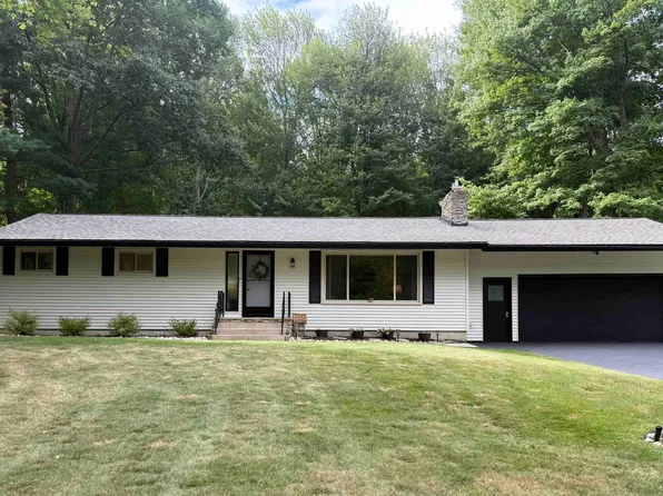 3952 E Kens Ln, Midland, MI 48642