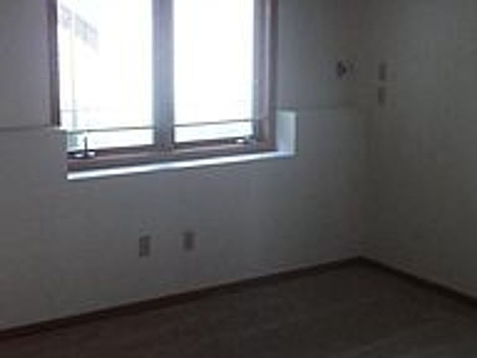 2nd image of 204 W Benton St