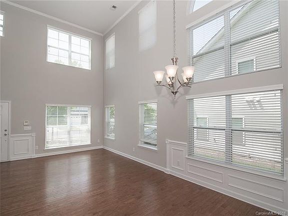 3rd image of 4536 Craigmoss Ln
