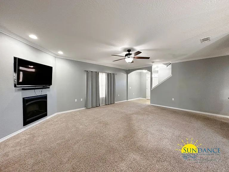 1588 Venice Ave — Photo 4