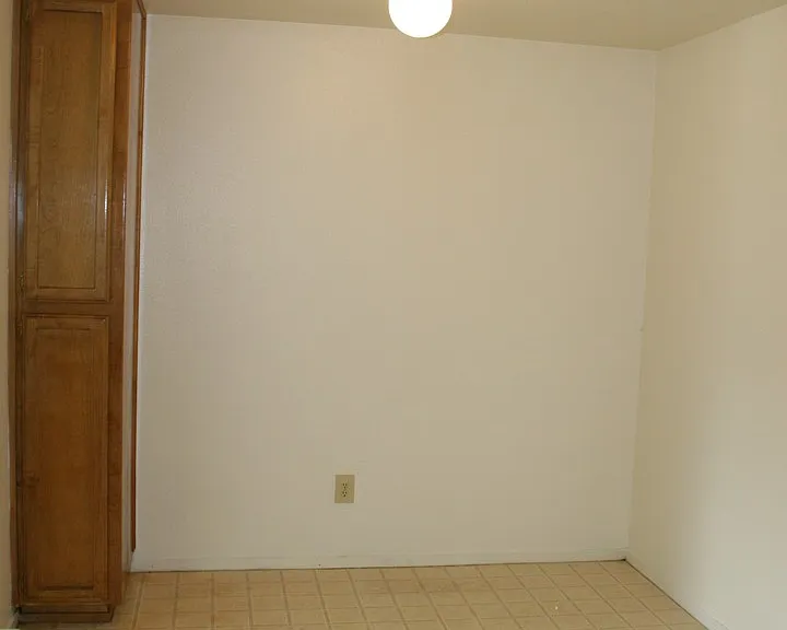 8600 White Rock — Photo 24