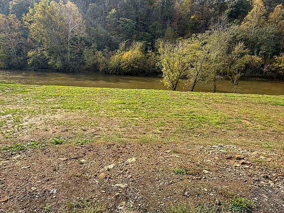 5th image of 2699 Elk River Rd