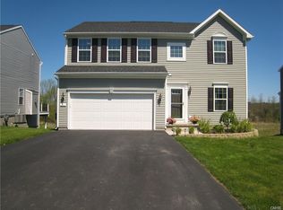 1917 N Ridge Dr, Chittenango, NY 13037