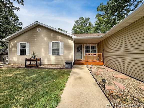 2nd image of 697 Panoramic Dr