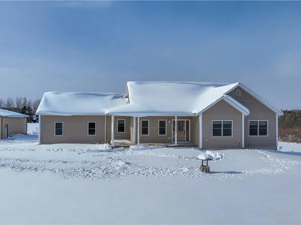 5460 Hunters Creek Rd, East Aurora, NY 14052
