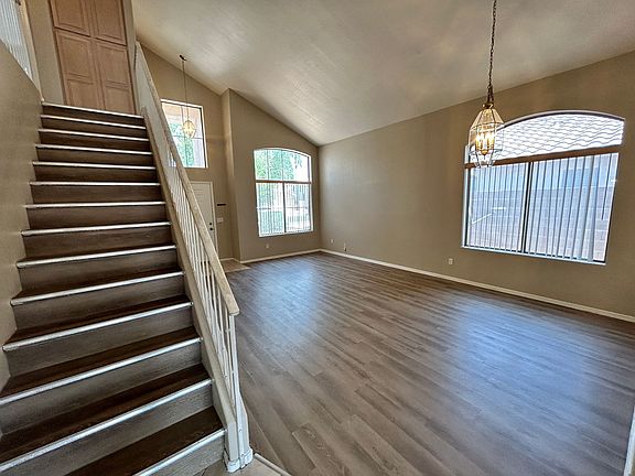 4th image of 8239 W Voltaire Ave