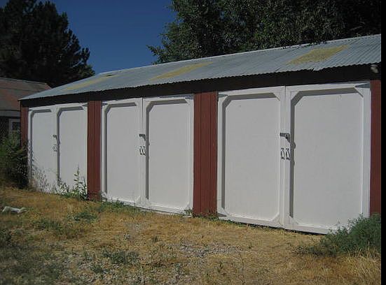 Detatched 3 car garage