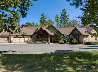 110 Reel Ln, Grants Pass, OR 97527