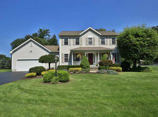 109 Stacey Crest Dr, Schenectady, NY 12306