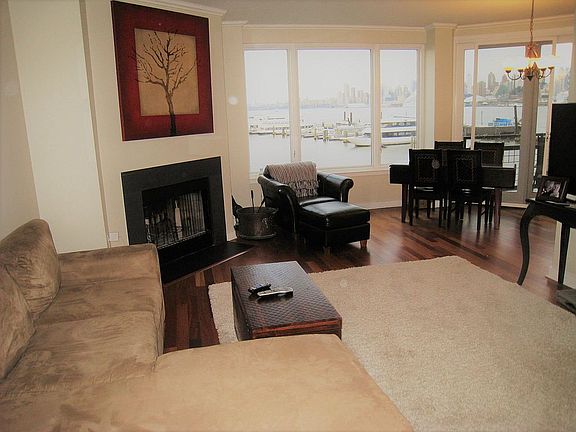 OPEN LAYOUT LIVING ROOM