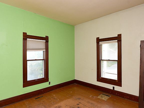 4th image of 339 Sherman Ave