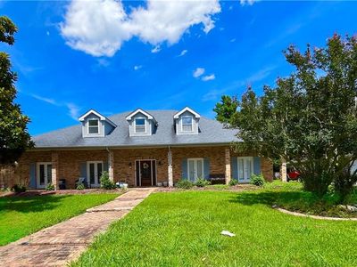 3601 Lake Catherine Dr, Harvey, LA, 70058