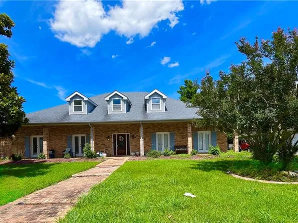 3601 Lake Catherine Dr, Harvey, LA 70058