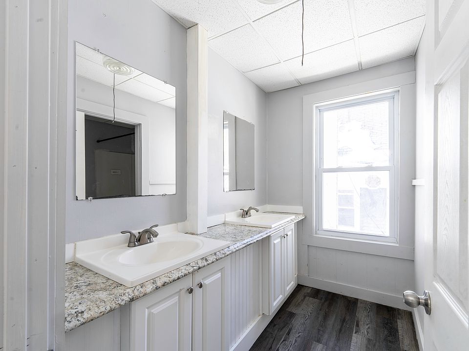 Double Vanity- Bathroom