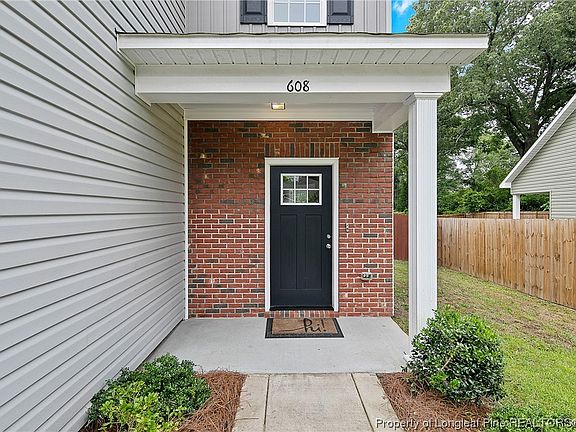 4th image of 608 E Donaldson Ave
