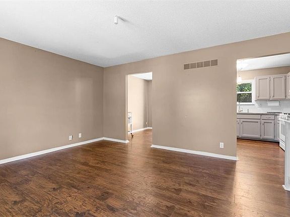 4th image of 2814 N 110th Ter