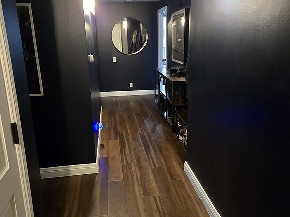 4th image of 400 E 3rd Ave APT 404