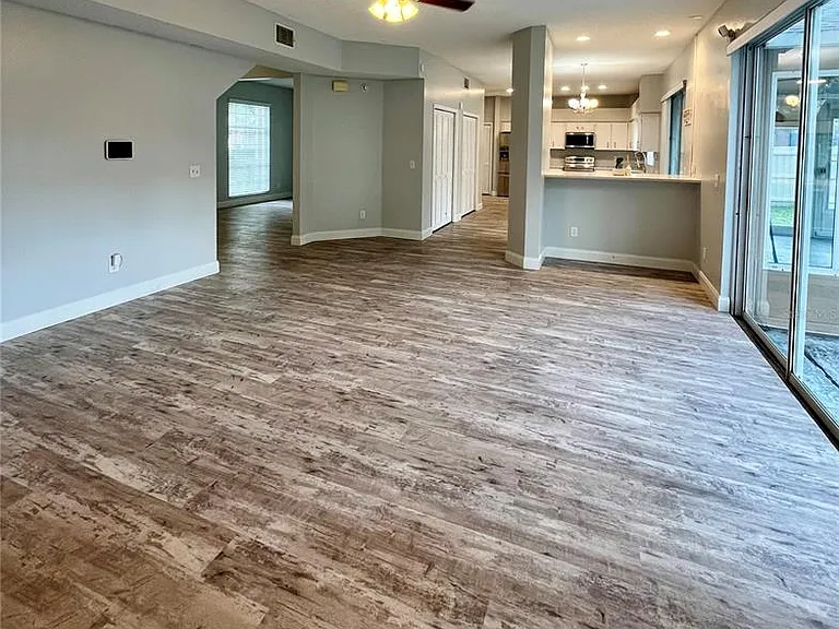 9318 Heritage Oak Ct — Photo 21