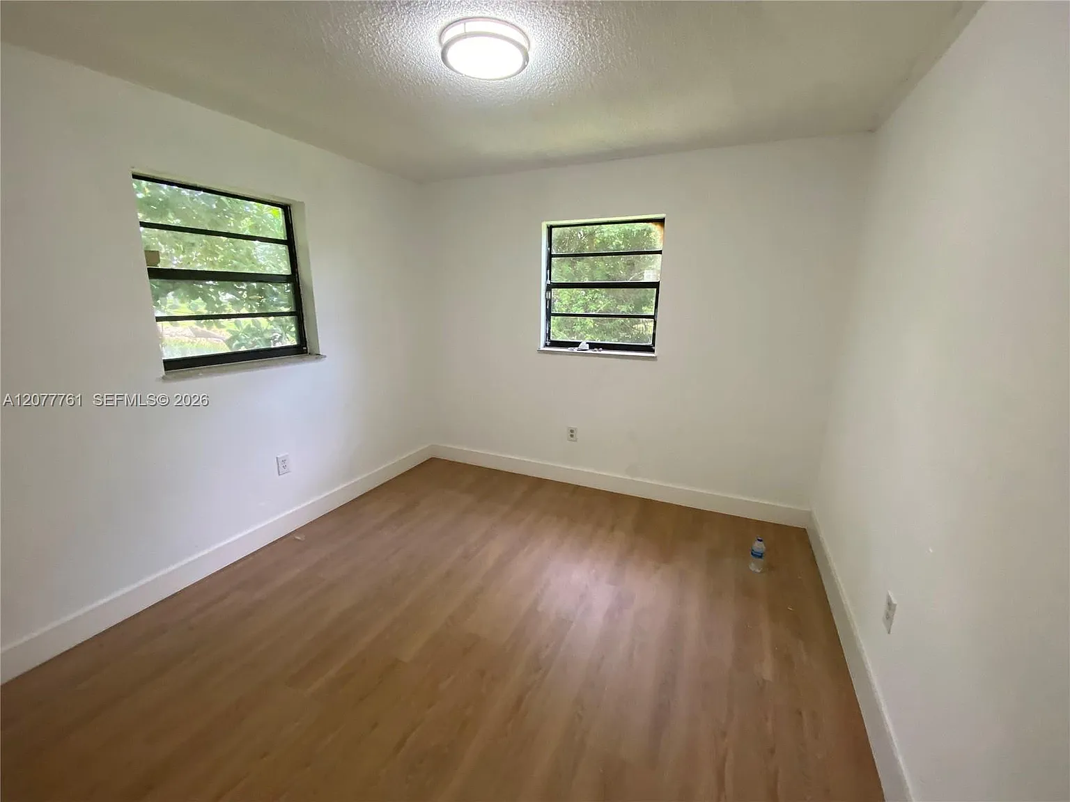 Biscayne Court — Photo 3