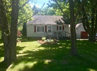 6958 Williams Rd, Lansing, MI 48911