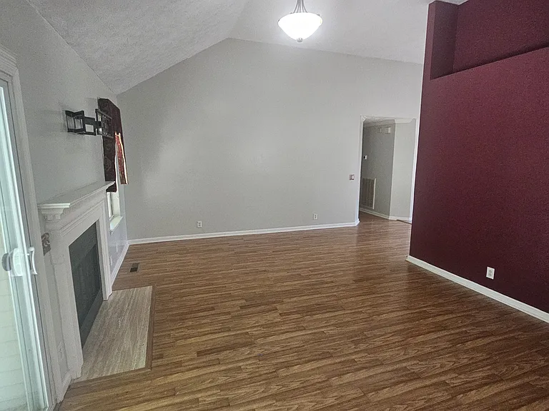 529 Forest Pointe Pl — Photo 12