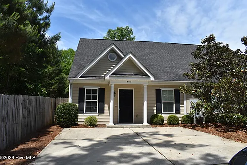 504 York Loop Photo 1