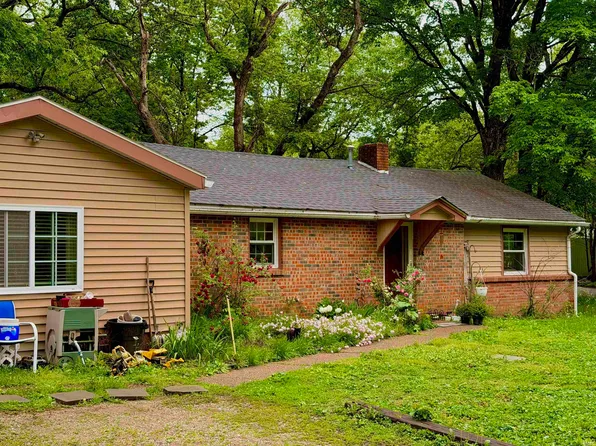 2220 Noldau Ave, Evansville, IN 47712