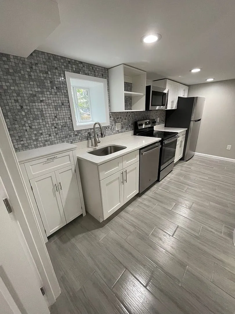 1164 Alta — Photo 3