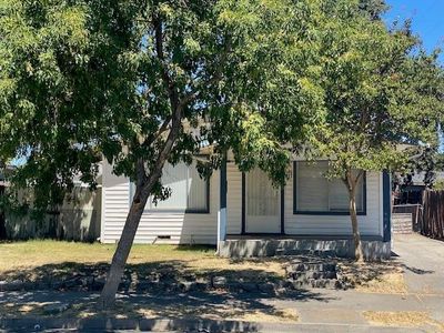 1711 E Walnut St, Stockton, CA, 95205